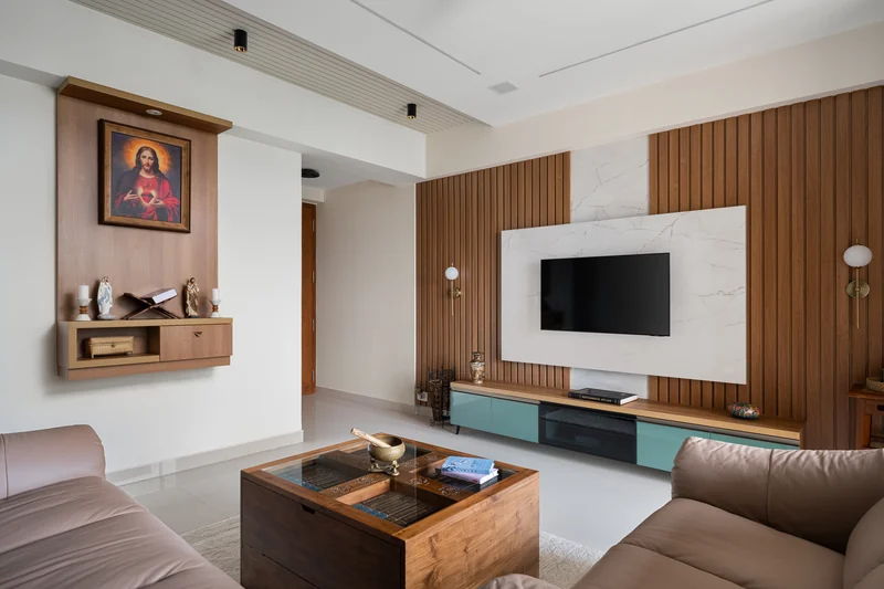 Jobins Chirackel Apartment interior photo 4