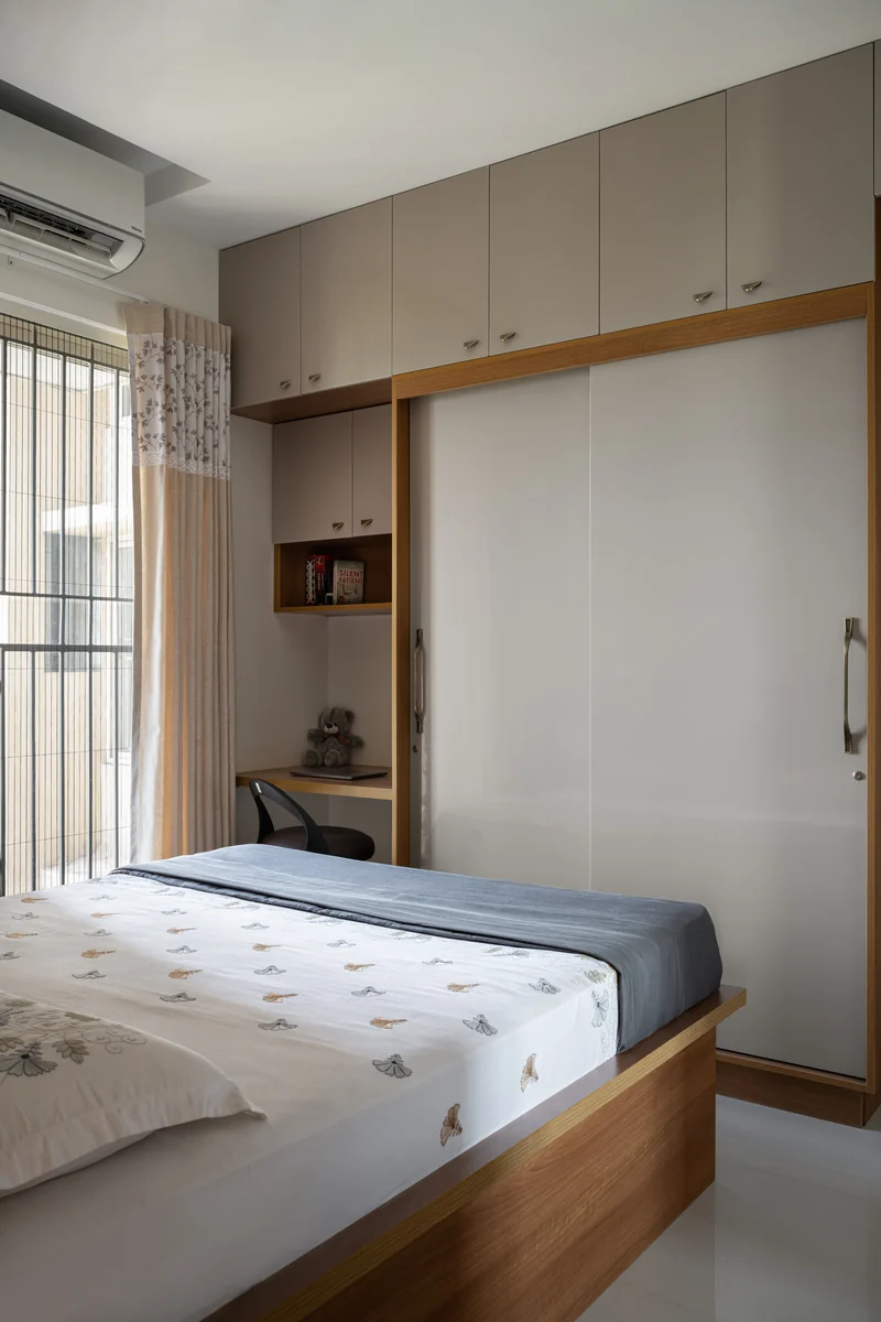 Jobins Chirackel Apartment interior photo 19