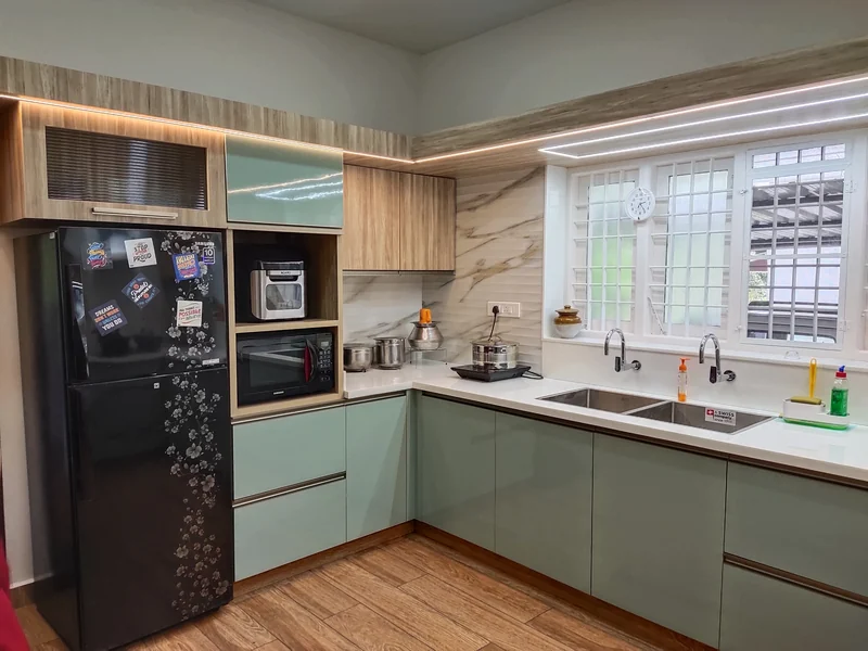 George Residence interior photo 3