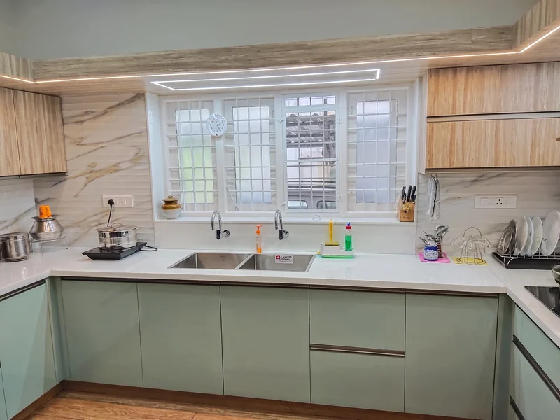 George Residence interior photo 5